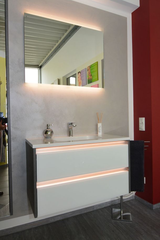 Bei der Badrenovierung in Oberhausen können Sie sich an einem durchdachten Design erfreuen.